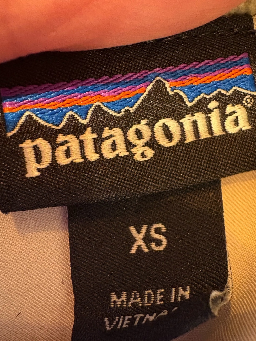 Patagonia Women’s Sherpa Fleece Vest - Picture 4 of 5